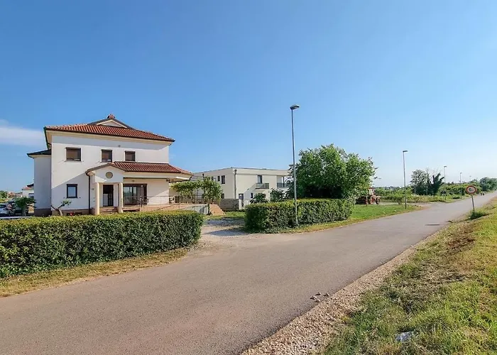 Dani A2+2 Apartman *