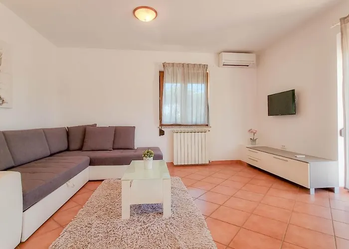 Appartement Dani A2+2 *