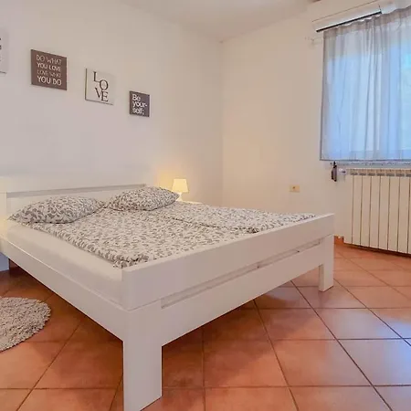 Dani A2+2 Apartmán Umag